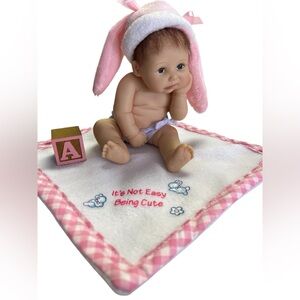 It’s not easy being cute Ashton Gallery Figurine Sherry Rawn Artist